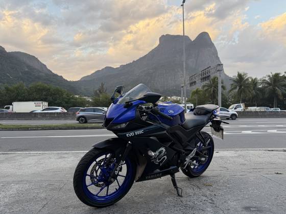 YAMAHA YZF R15 YAMAHA YZF R15